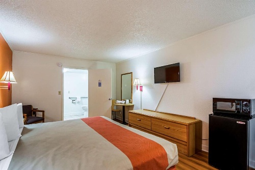 Motel 6-Perry, GA image 15