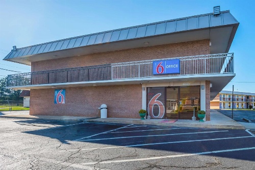 Motel 6-Perry, GA image 50