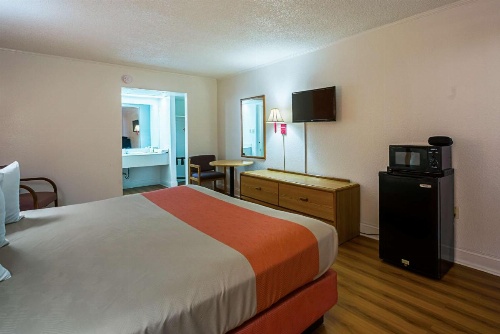 Motel 6-Perry, GA image 7